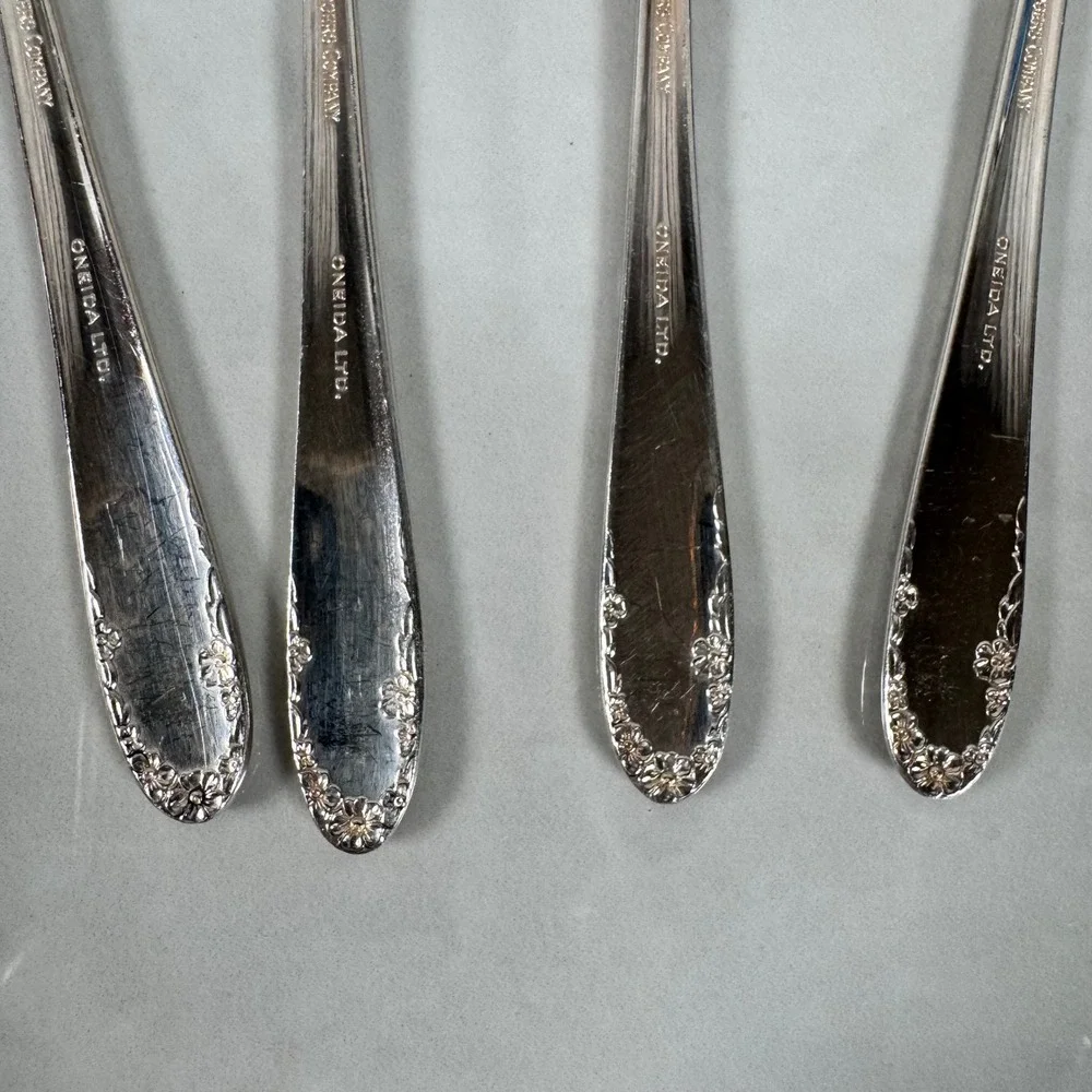 Set of 4 Oneida Simeon L & George‎ H Rogers Silver Plated Teaspoons Lot 2
